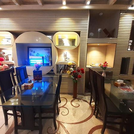 Gulberg Continental Hotel Lahore Luaran gambar