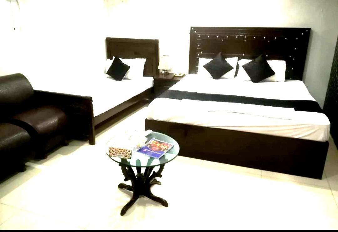 Gulberg Continental Hotel Lahore Luaran gambar