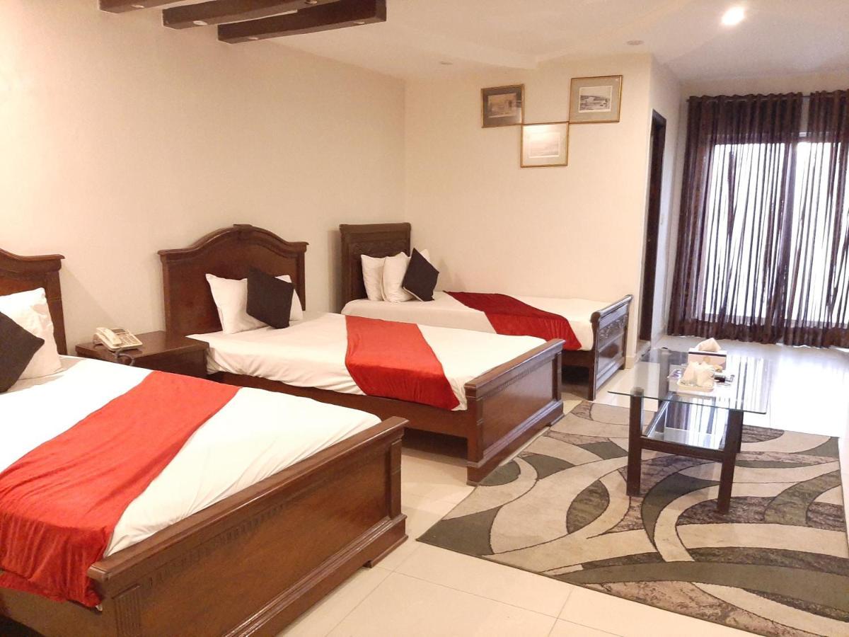 Gulberg Continental Hotel Lahore Luaran gambar