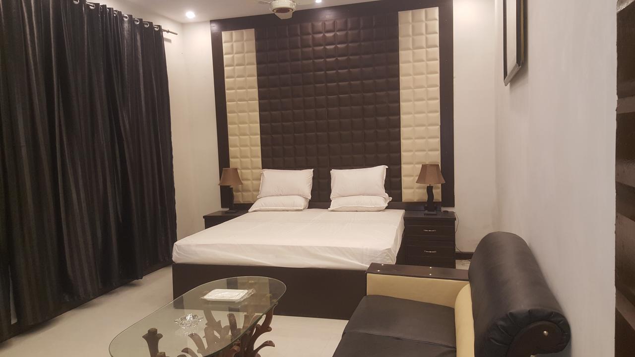 Gulberg Continental Hotel Lahore Luaran gambar