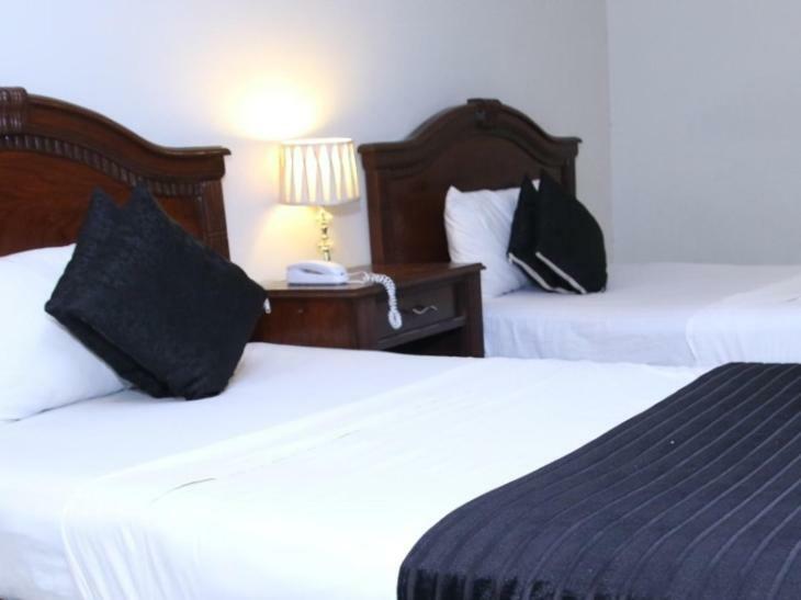 Gulberg Continental Hotel Lahore Luaran gambar