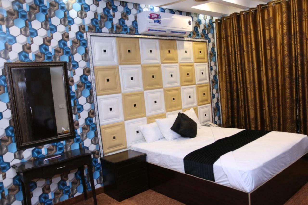 Gulberg Continental Hotel Lahore Luaran gambar