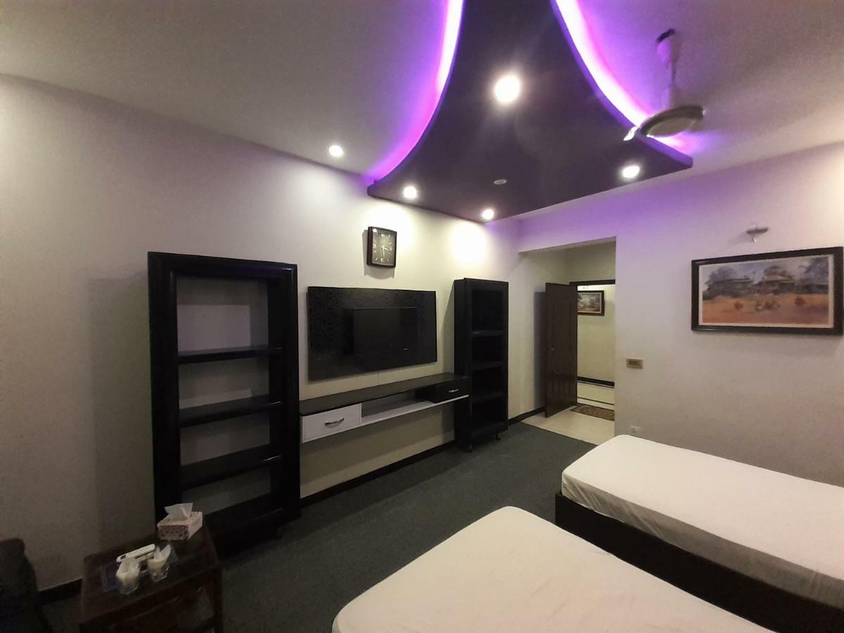 Gulberg Continental Hotel Lahore Luaran gambar