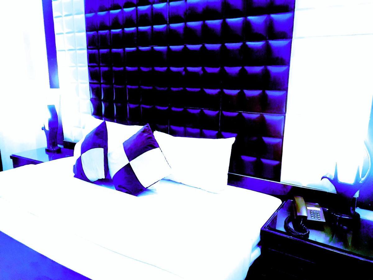 Gulberg Continental Hotel Lahore Luaran gambar