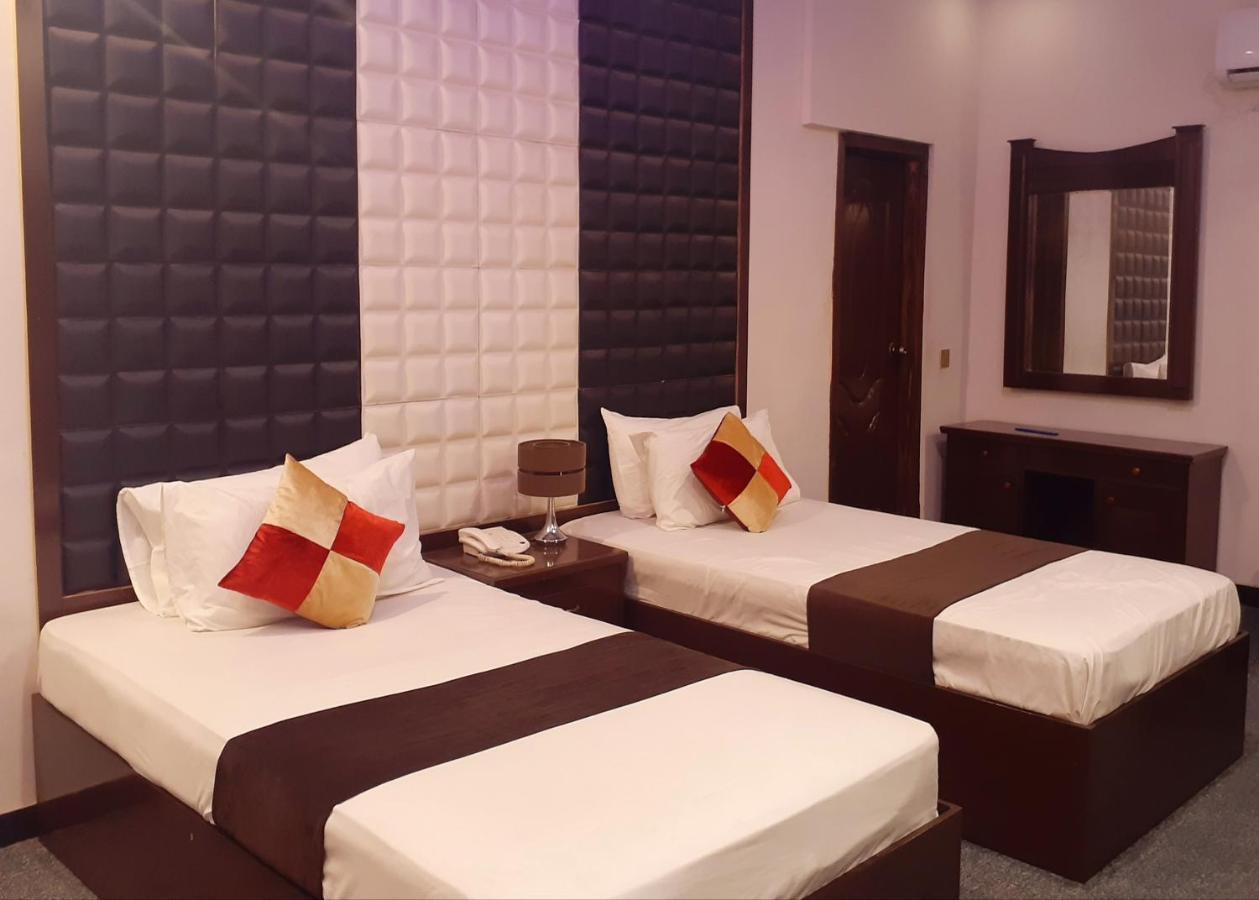 Gulberg Continental Hotel Lahore Luaran gambar